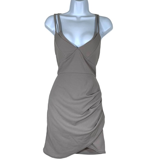 Pretty Little Thing Dress Ruched Night Out Cocktail Bodycon Stretch Preppy - Picture 1 of 10